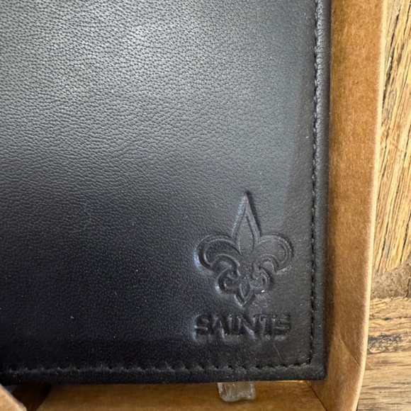 New Orleans Saints Football Sparo Wallet Lic. NFL BI-Fold Leather Billfold RFID - Picture 2 of 6